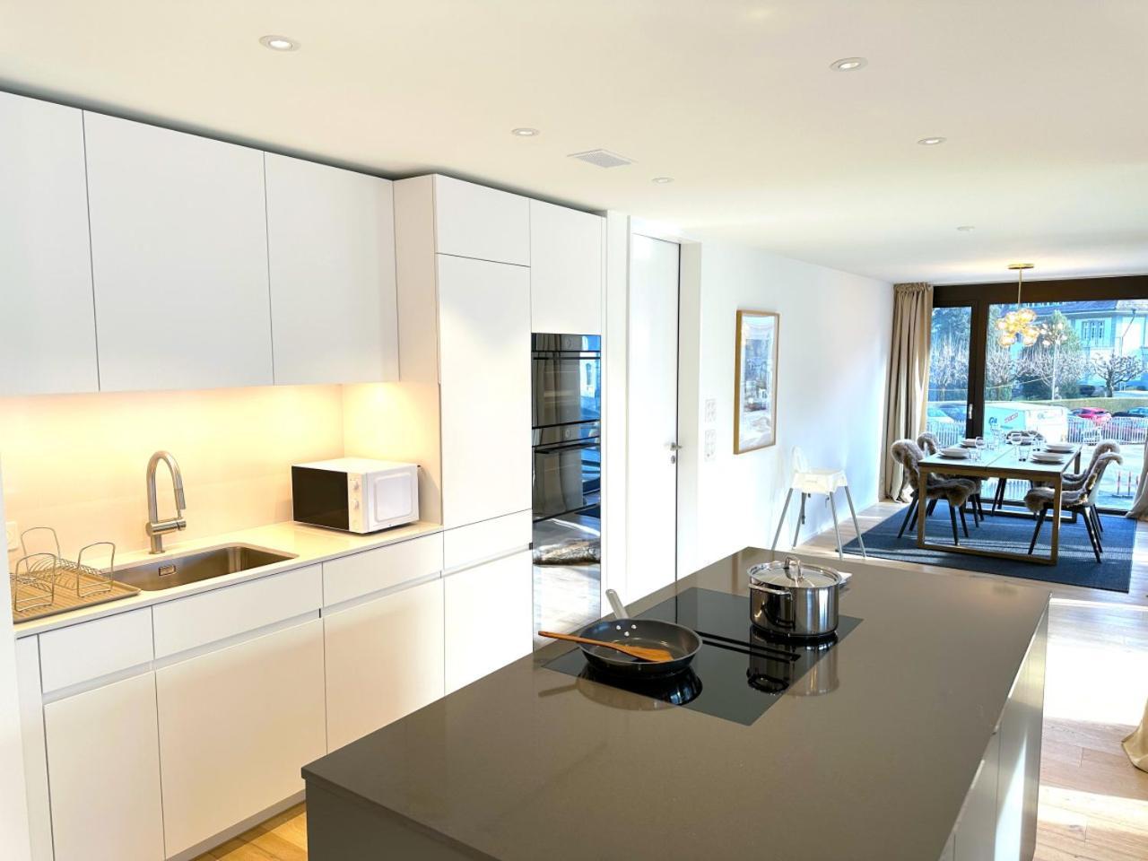 Holiday home Swisshut Modern 5min West Station - Apart. Rugen 2