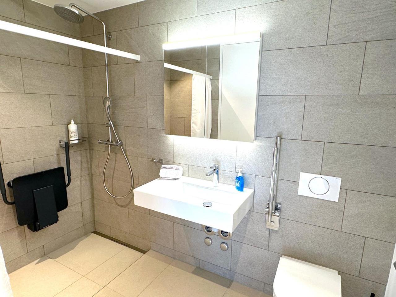 Swisshut Modern 5min West Station - Apart. Rugen 2 Holiday home